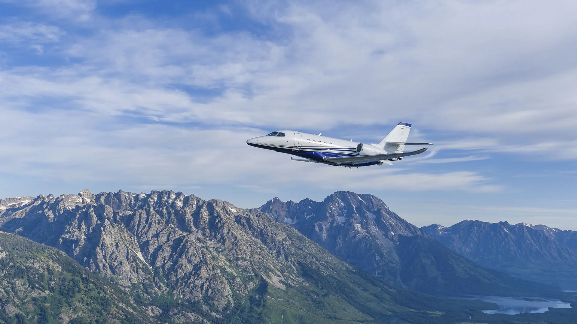 Citation Latitude exterior view