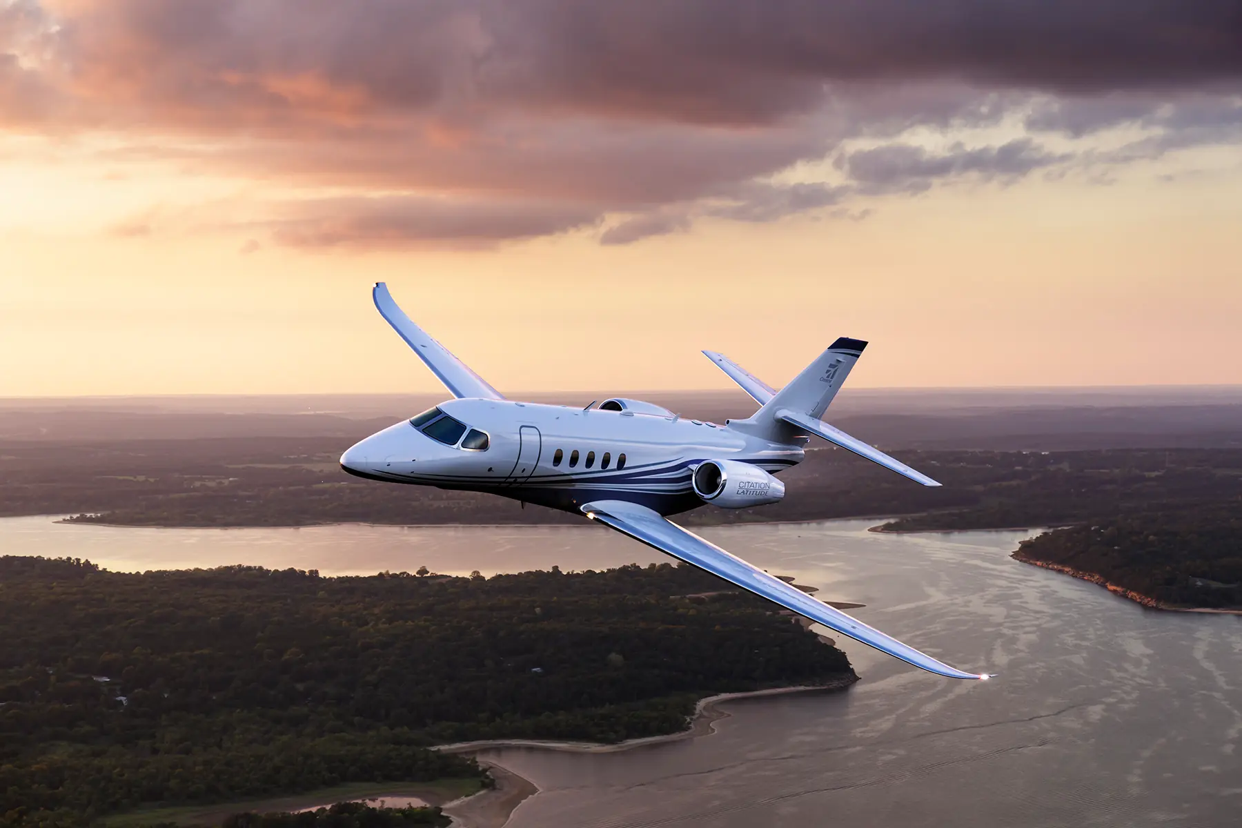 Citation Latitude exterior view