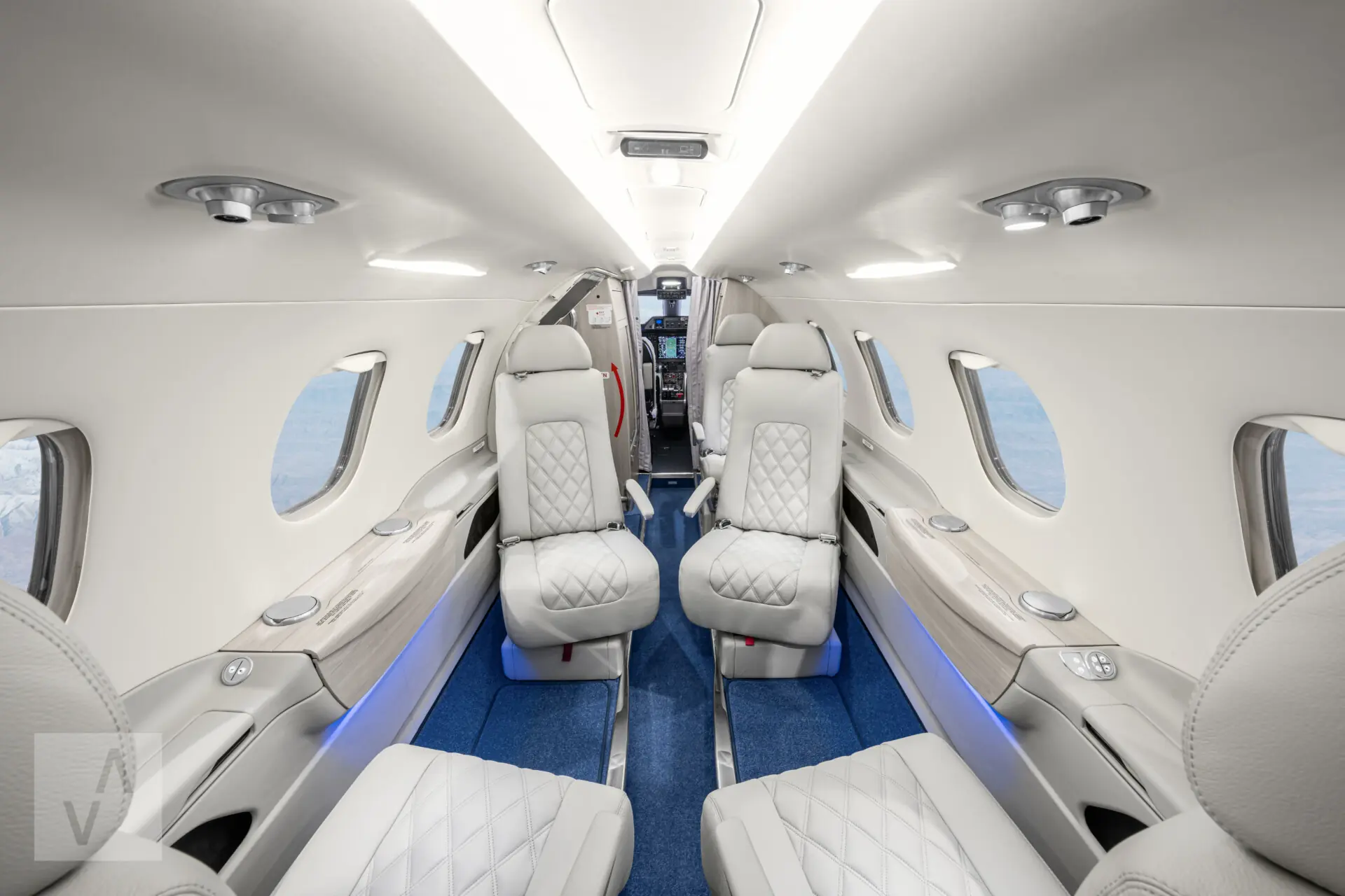 Phenom 300 cabin interior
